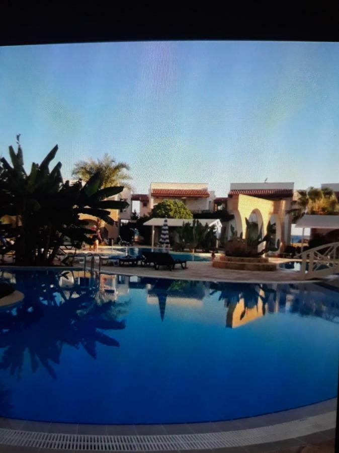 Sunrise Beach Club Gastria Exterior photo